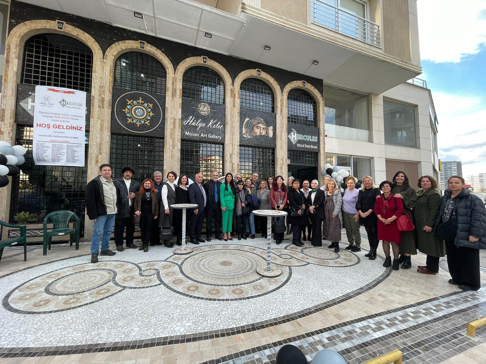 Bursa Hülya Kılıç Mosaic Art Gallery'de açılan ‘’Başlangıç'' isimli Mozaik Sergisi